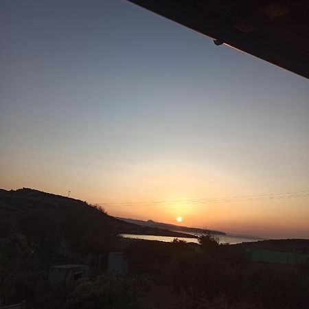 Peaceful Studio Apartment Near The Sea! シティア エクステリア 写真